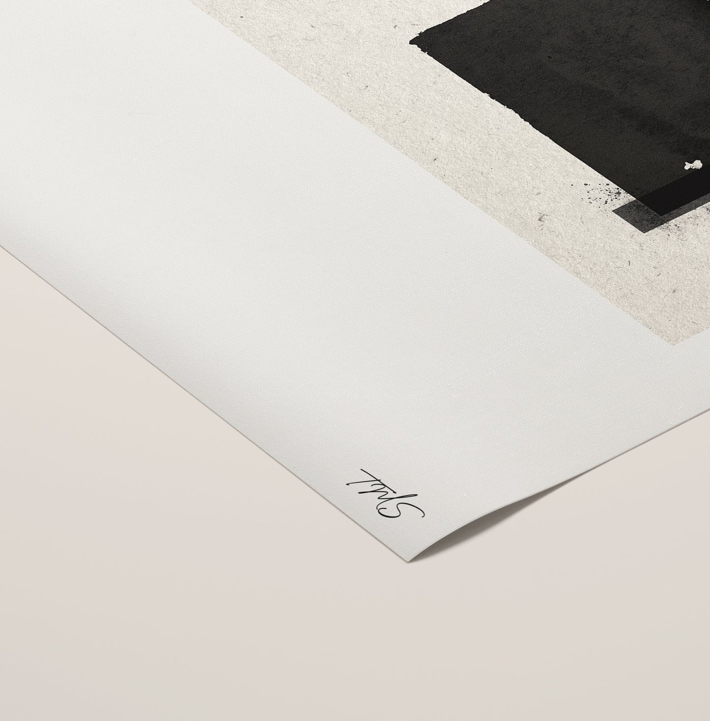 Gerahmtes Poster „Subdued Whispers“